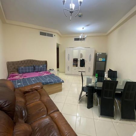 Trendy Studio In Orient Towers Ajman Exterior foto