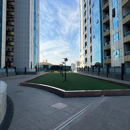 Trendy Studio In Orient Towers Ajman Exterior foto
