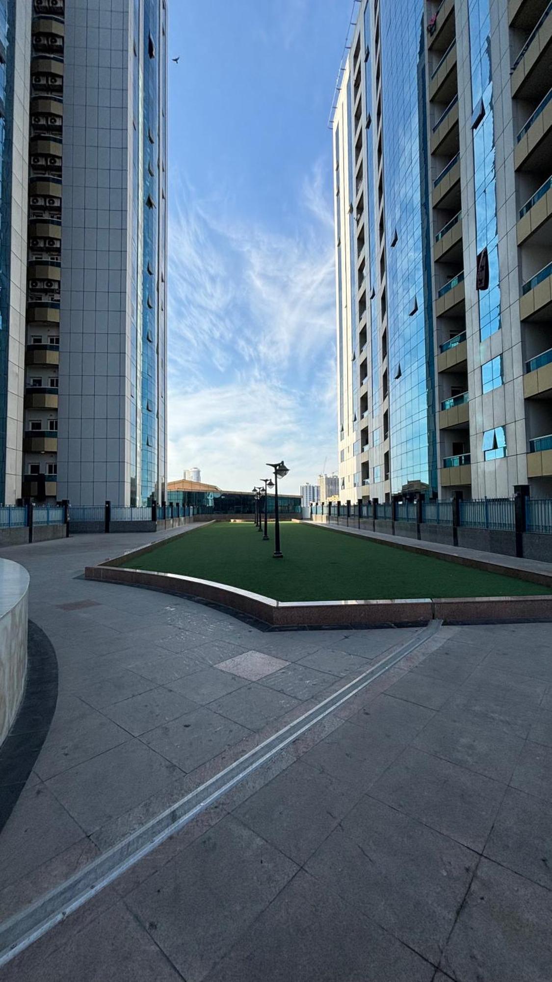 Trendy Studio In Orient Towers Ajman Exterior foto